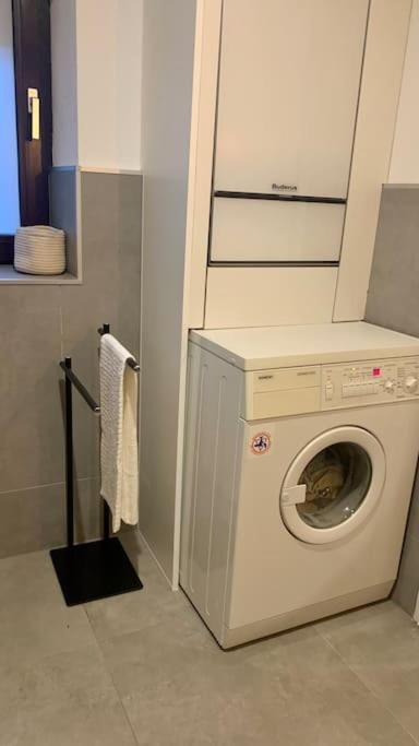 Ferienhaus Allgaeu Flughafen Memmingen Apartment Benningen Bagian luar foto